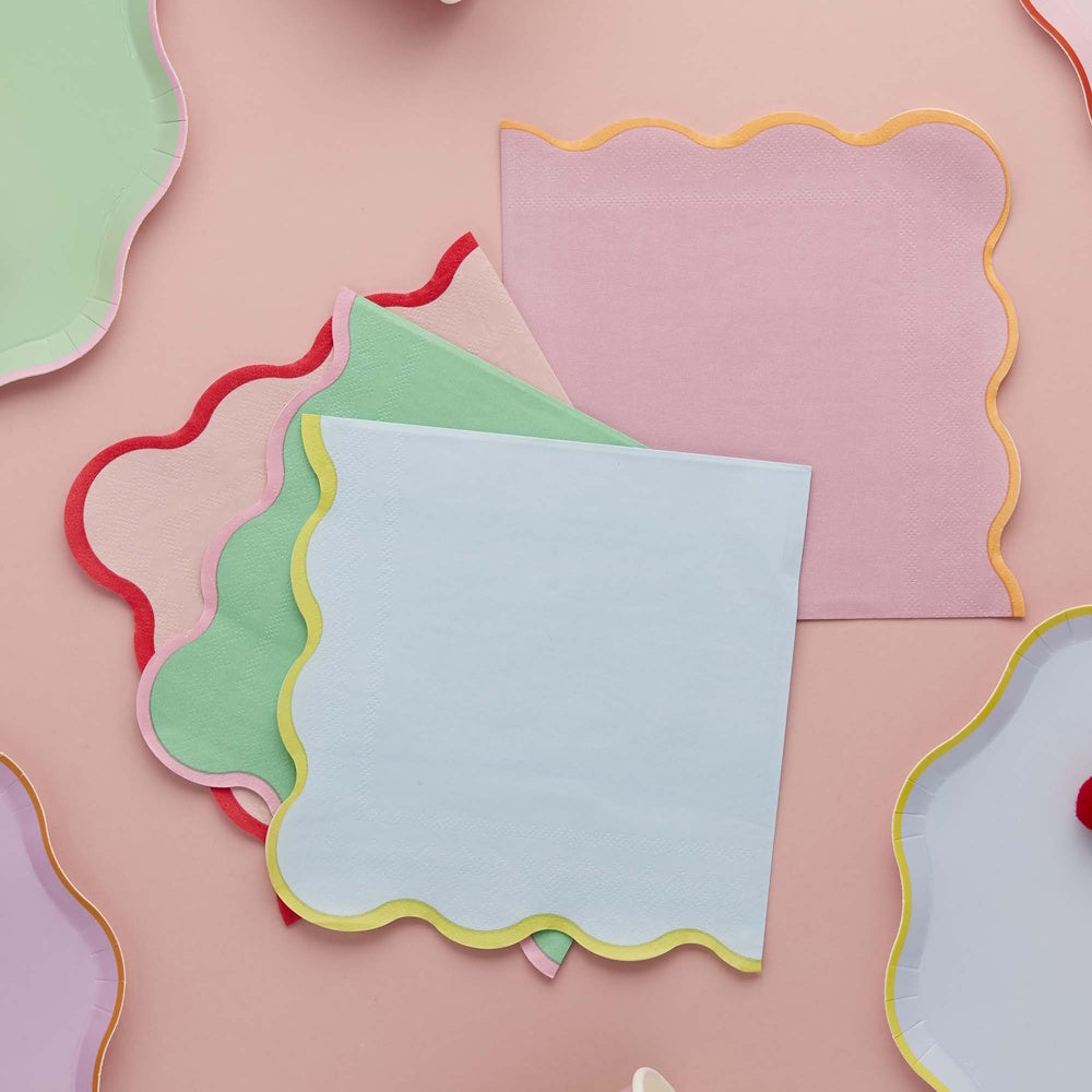 Bright Banquet Wavy Napkins 16pk