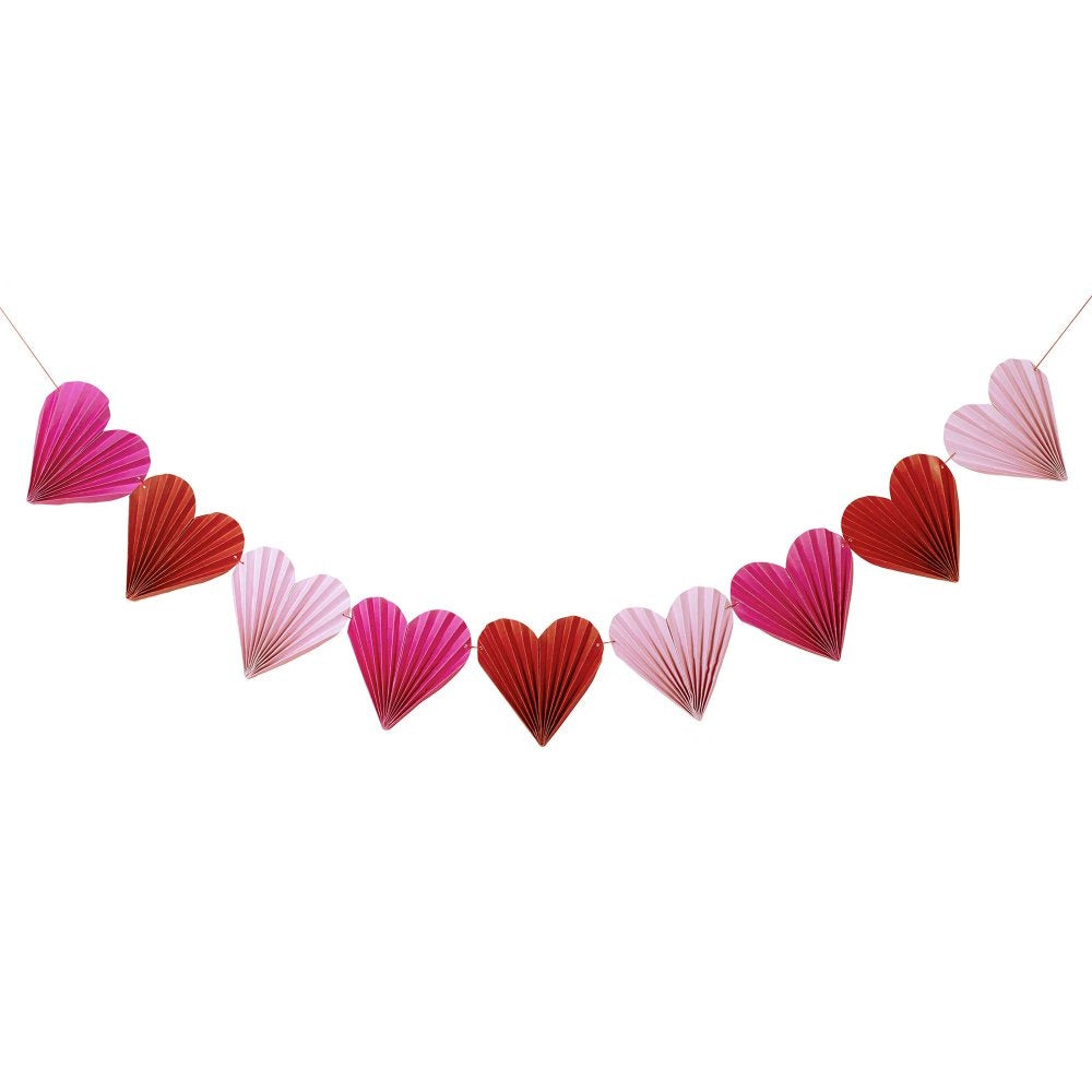 Love Out Loud Heart Garland