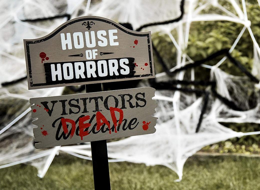 House of Horrors Yard Stake