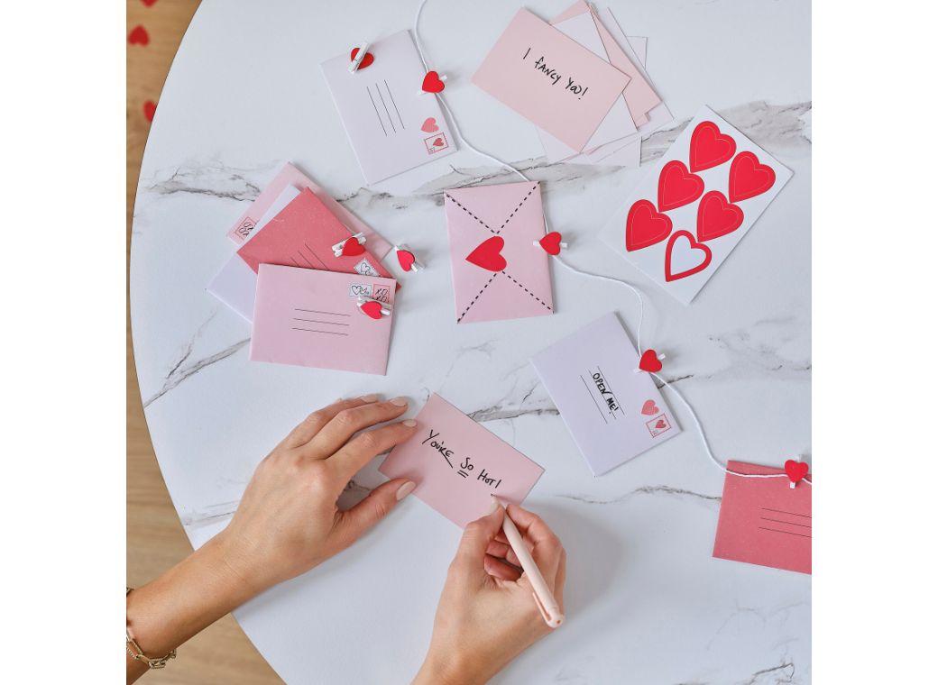 Parisian Love Peg Bunting