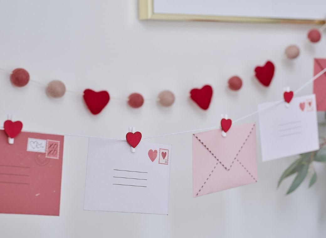 Parisian Love Peg Bunting