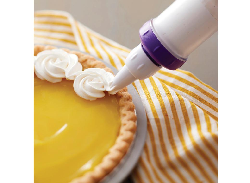 Wilton Dessert Decorator Plus