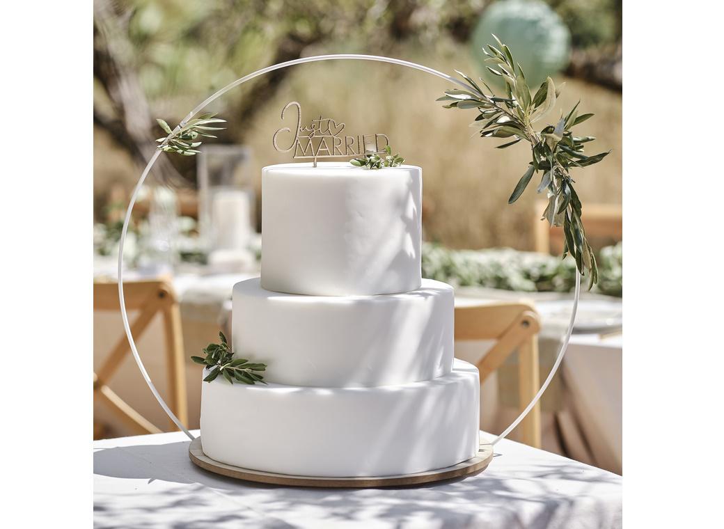 Wooden Hoop Wedding Cake Stand