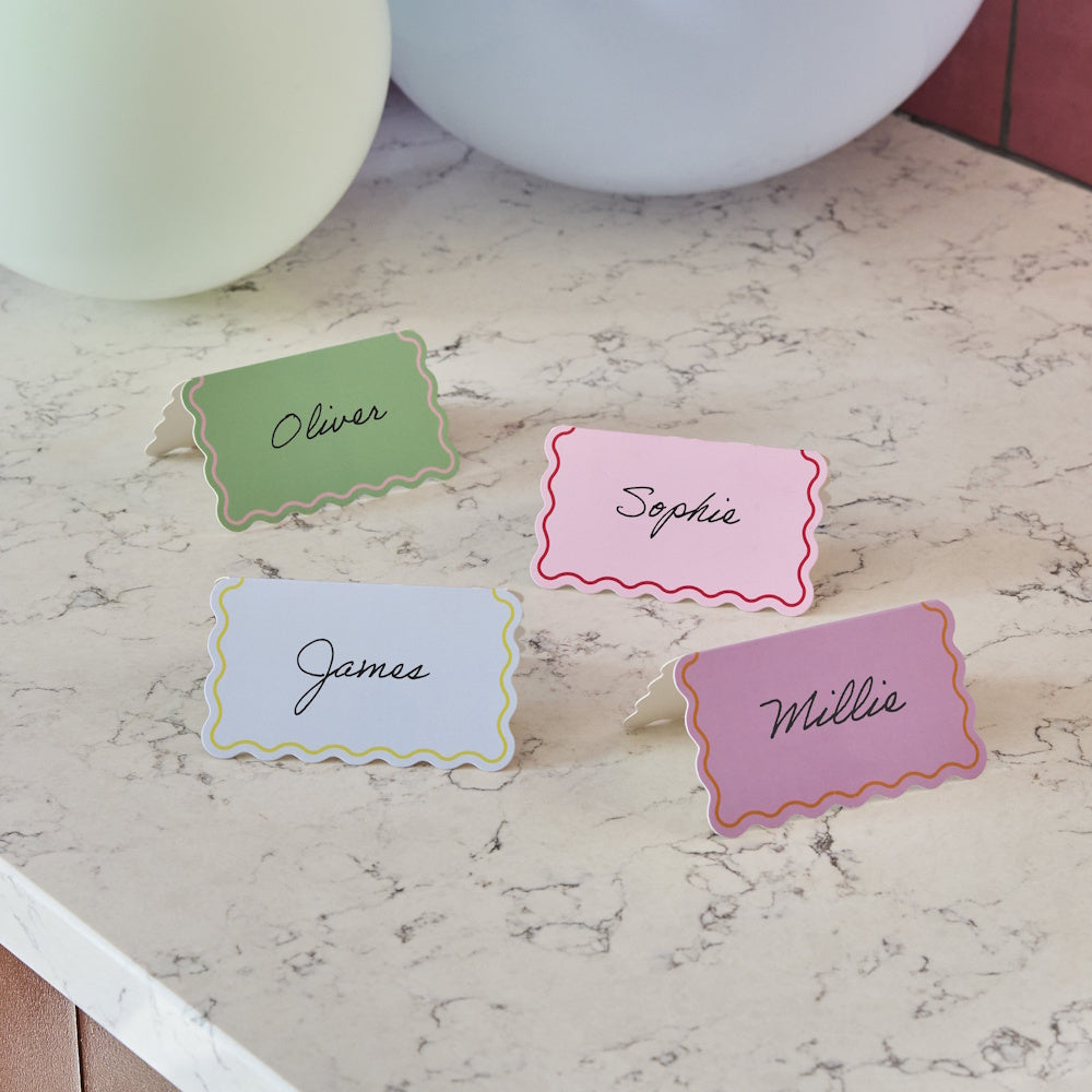 Bright Banquet Wavy Edge Place Cards 8pk
