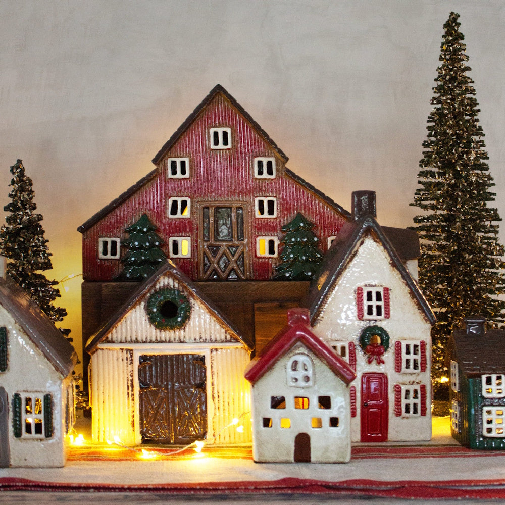 Nordgard Tea Light House Tall Villa with Bow Wreath