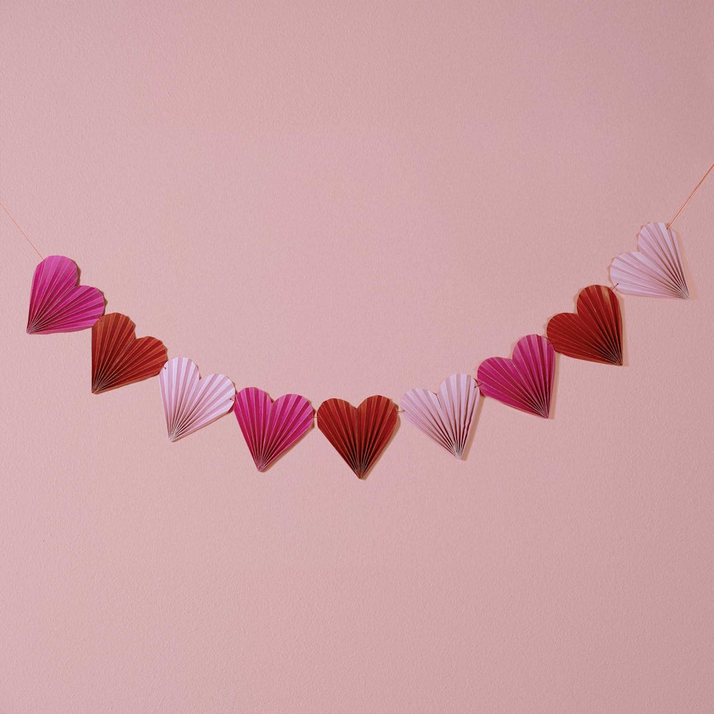 Love Out Loud Heart Garland