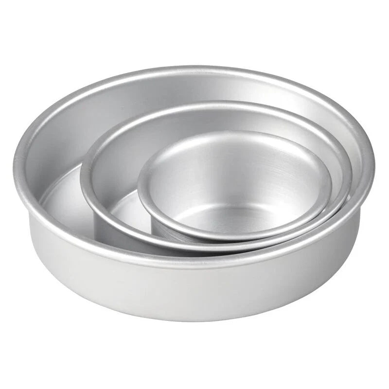 Wilton 3-Piece Round Cake Pan Set (4-6-8in)